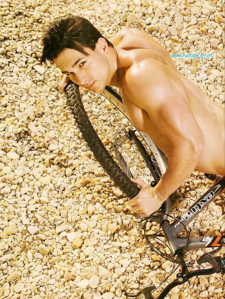 G Magazine - Marcelo Racanely - AquariumGay.net - Foto 10