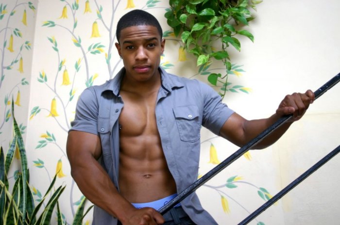 Tyson Kobie - Maxegatos - Foto 3