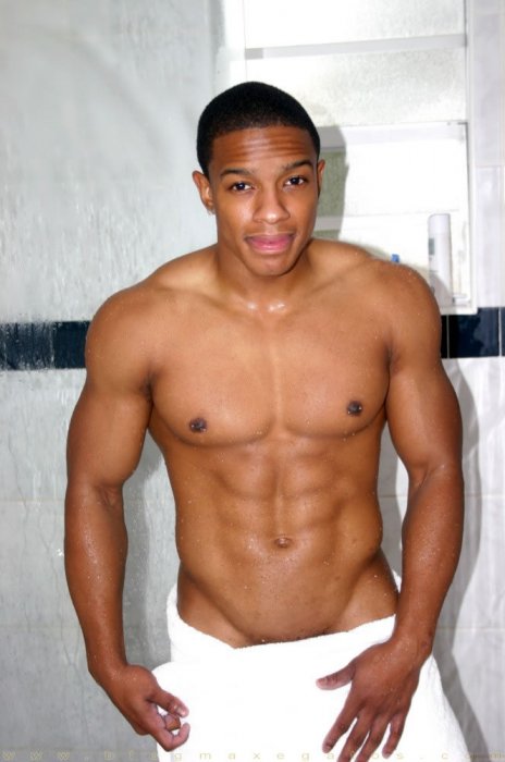 Tyson Kobie - Maxegatos - Foto 44