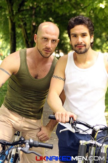 Pode Entrar - AquariumGay.net - Foto 2
