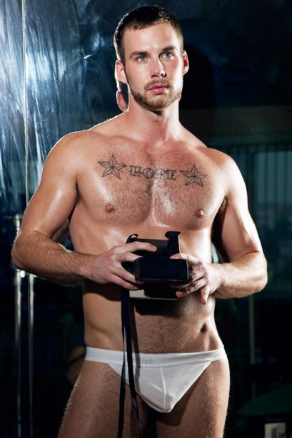 Chris Bines - Foto 19
