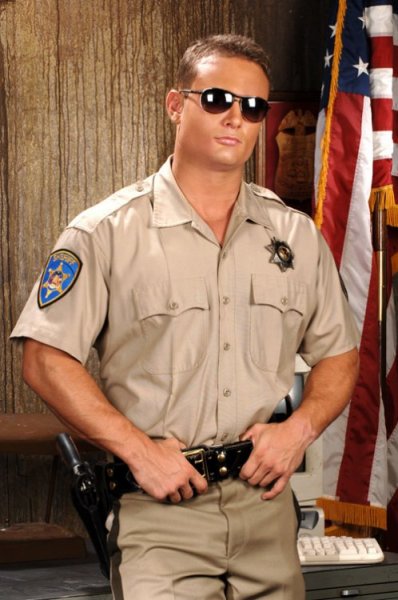 Dylan Wood  - Foto 1