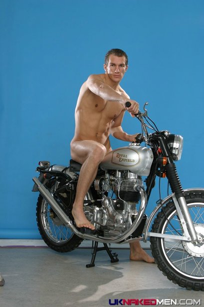 Calvin on a Motorbike - Foto 74