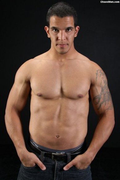 Alexandro - negro musculoso e gostoso - Foto 10
