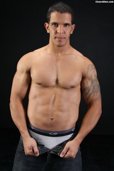 Alexandro - negro musculoso e gostoso - Foto 16