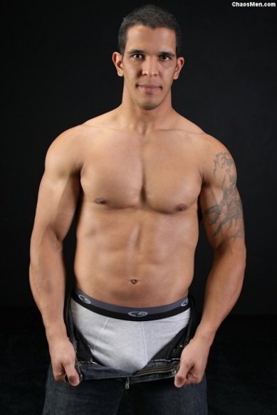 Alexandro - negro musculoso e gostoso - Foto 17