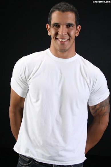 Alexandro - negro musculoso e gostoso - Foto 2