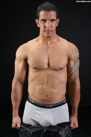 Alexandro - negro musculoso e gostoso - Foto 20