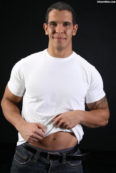 Alexandro - negro musculoso e gostoso - Foto 3