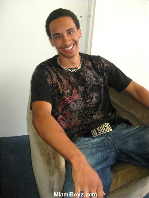 Chris1 -  latinosbrazil.blogspot.com - Foto 1