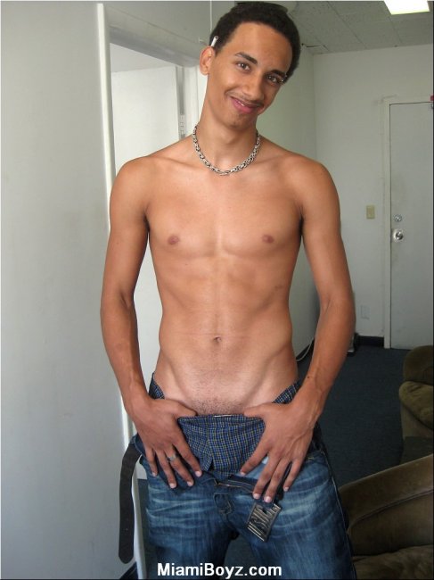 Chris1 -  latinosbrazil.blogspot.com - Foto 8