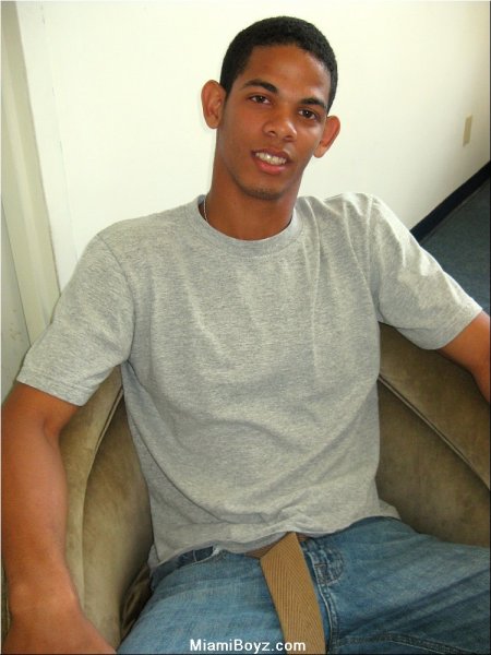 Adrian -  latinosbrazil.blogspot.com - Foto 1
