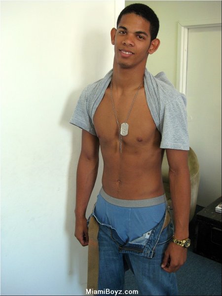 Adrian -  latinosbrazil.blogspot.com - Foto 12