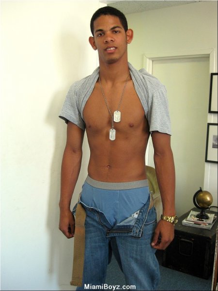 Adrian -  latinosbrazil.blogspot.com - Foto 13