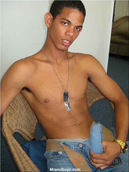 Adrian -  latinosbrazil.blogspot.com - Foto 6