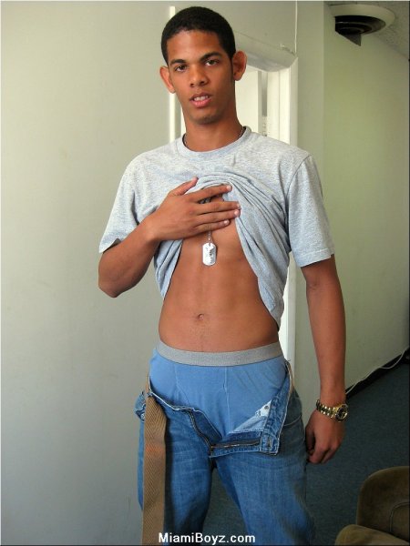 Adrian -  latinosbrazil.blogspot.com - Foto 9
