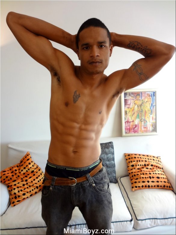 Romulo -  latinosbrazil.blogspot.com - Foto 10