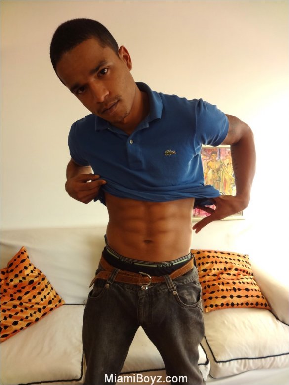 Romulo -  latinosbrazil.blogspot.com - Foto 3