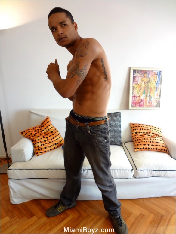 Romulo -  latinosbrazil.blogspot.com - Foto 9
