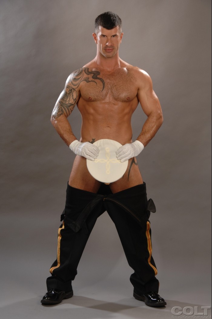 Adam Killian - MaxeGatos - Foto 13