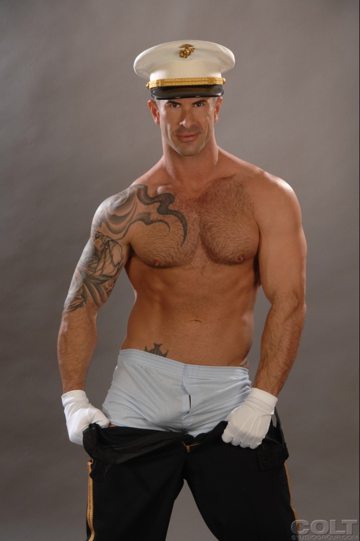Adam Killian - MaxeGatos - Foto 6