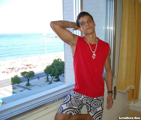 Augie - Latinosbrazil.blogspot.com - Foto 2
