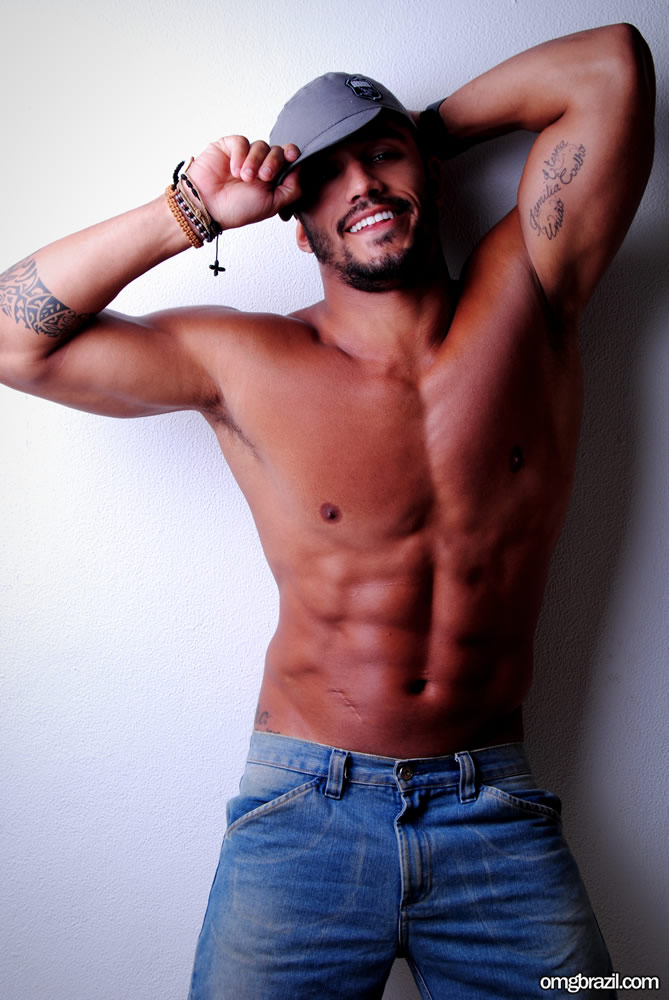 Ex-BBB André Coelho pelado  - Foto 10