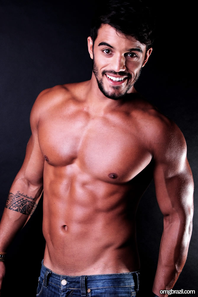 Ex-BBB André Coelho pelado  - Foto 12