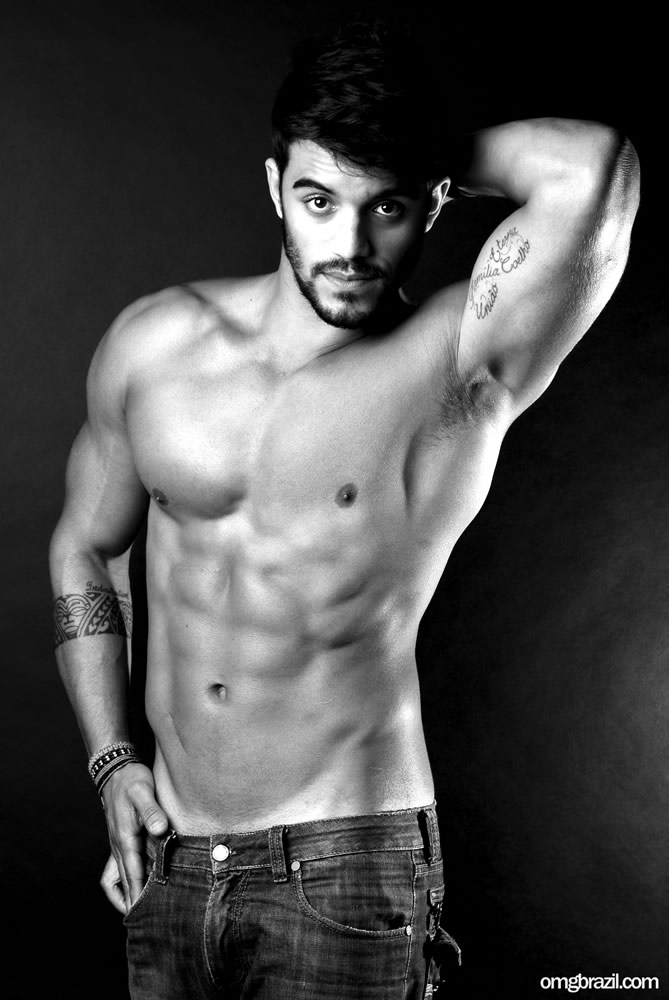 Ex-BBB André Coelho pelado  - Foto 13