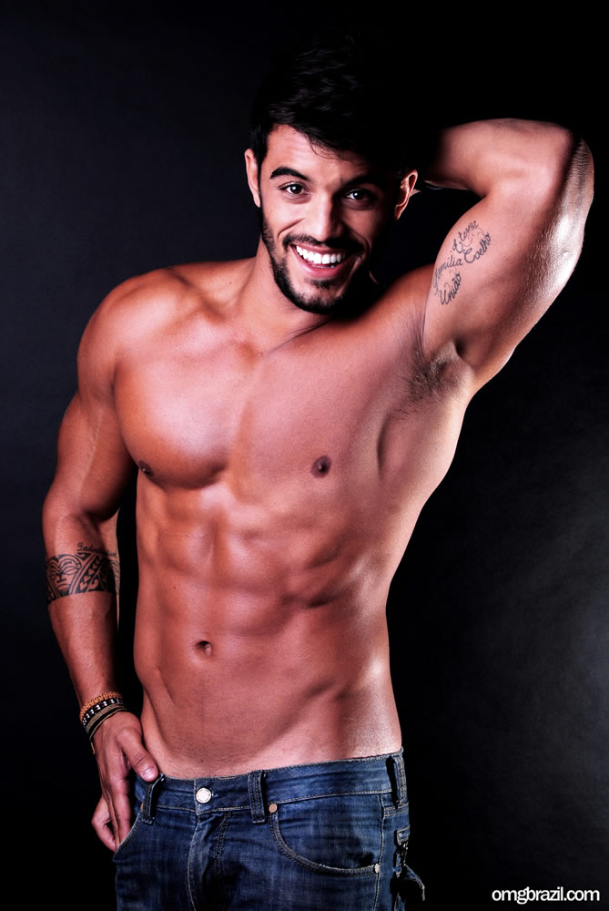 Ex-BBB André Coelho pelado  - Foto 14