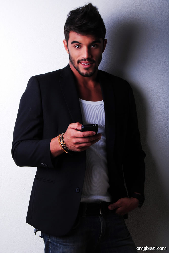 Ex-BBB André Coelho pelado  - Foto 4