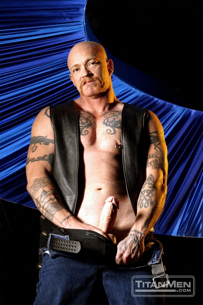 Cirque Noir - Men - MaxeGatos - Foto 2