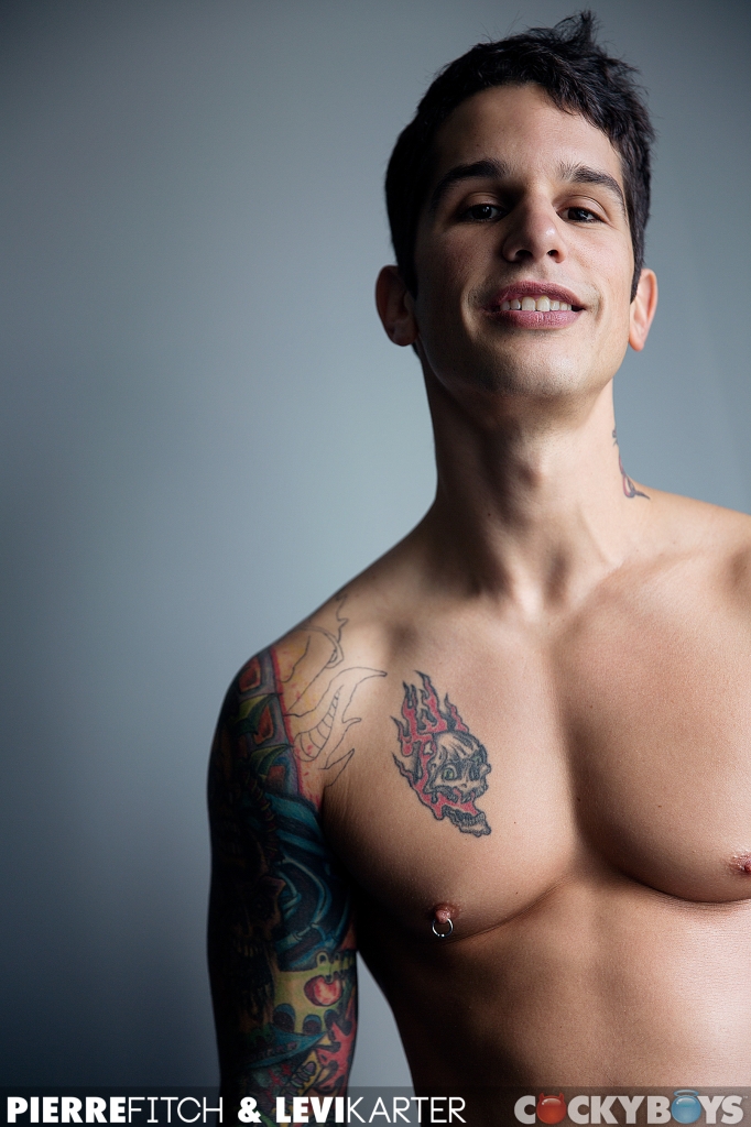 Pierre Fitch Pounds Levi Karter! - MaxeGatos - Foto 2