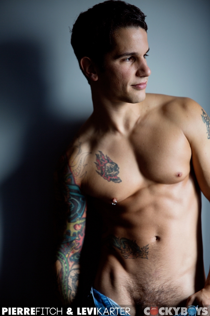 Pierre Fitch Pounds Levi Karter! - MaxeGatos - Foto 6