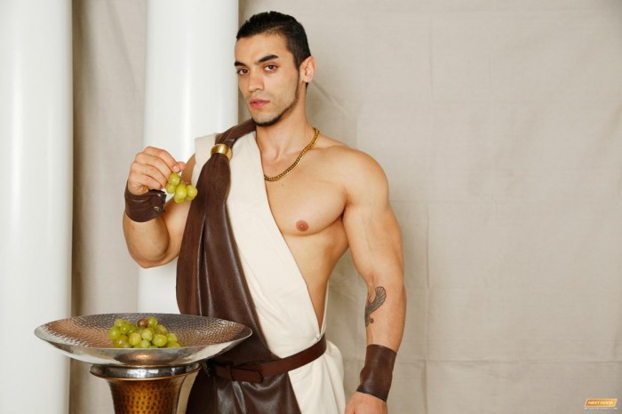 Machos gostosos na galeria com Arad e Markie More - Foto 10