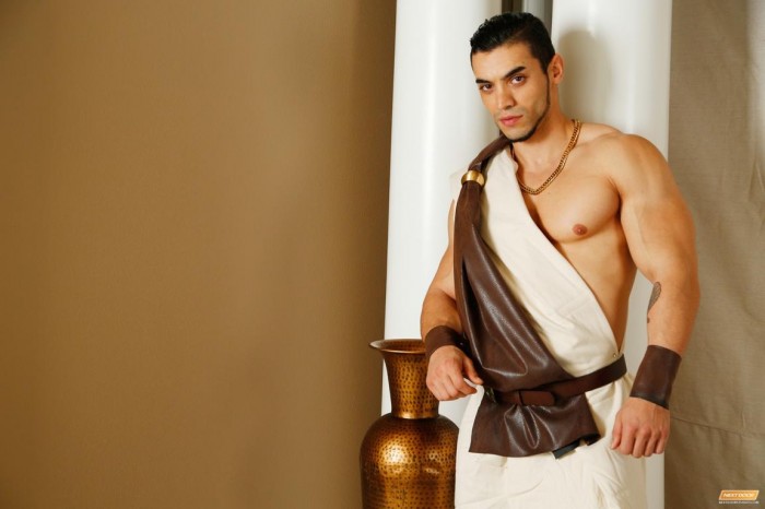 Machos gostosos na galeria com Arad e Markie More - Foto 11