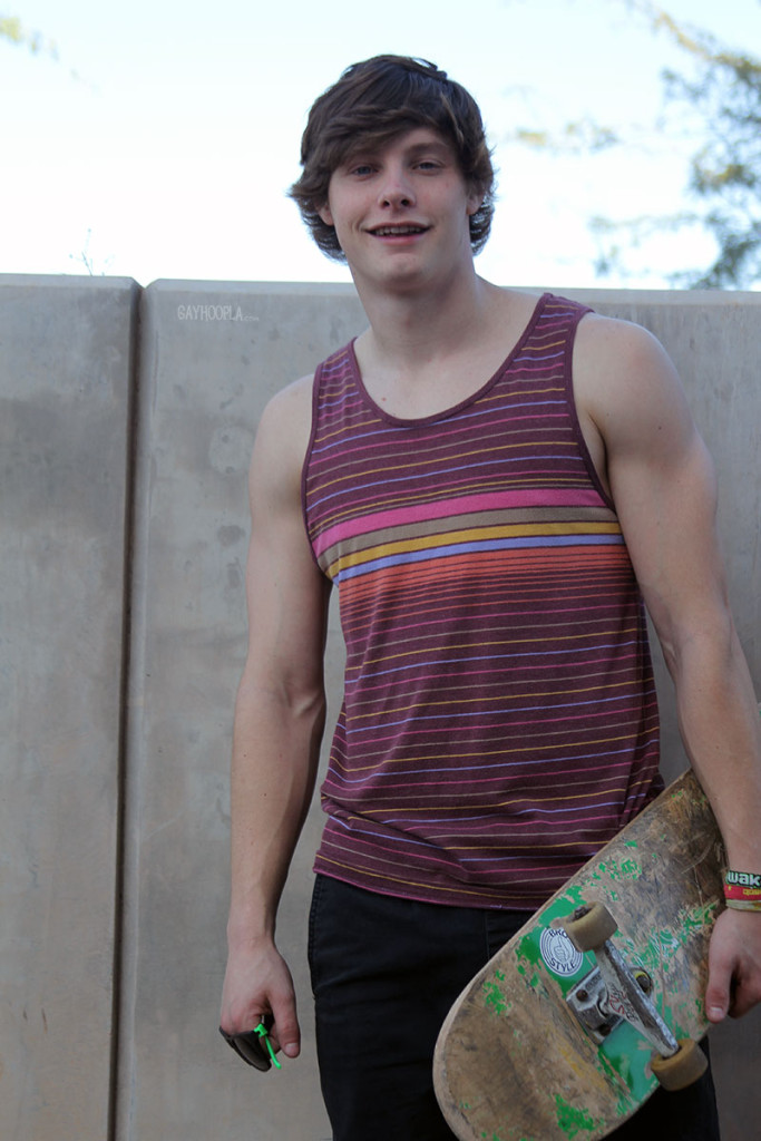 Loiro gostoso se masturbando no GayHoopla - Foto 8