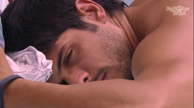 Massagem em Lucas Fernandes BBB18 - Foto 1