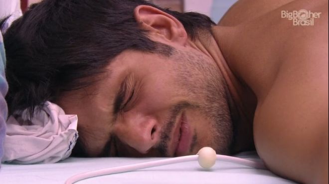 Massagem em Lucas Fernandes BBB18 - Foto 3