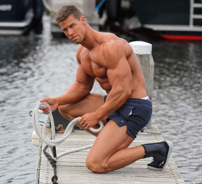 Como não se excitar vendo Kris Evans sendo passivo - Foto 2