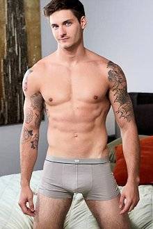 Sebastian: um lindo modelo pornográfico