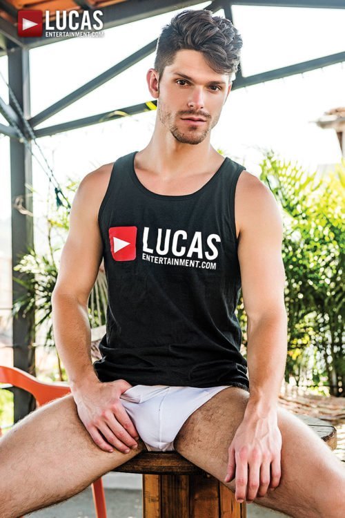 Suruba gay com homens sarados - Foto 4